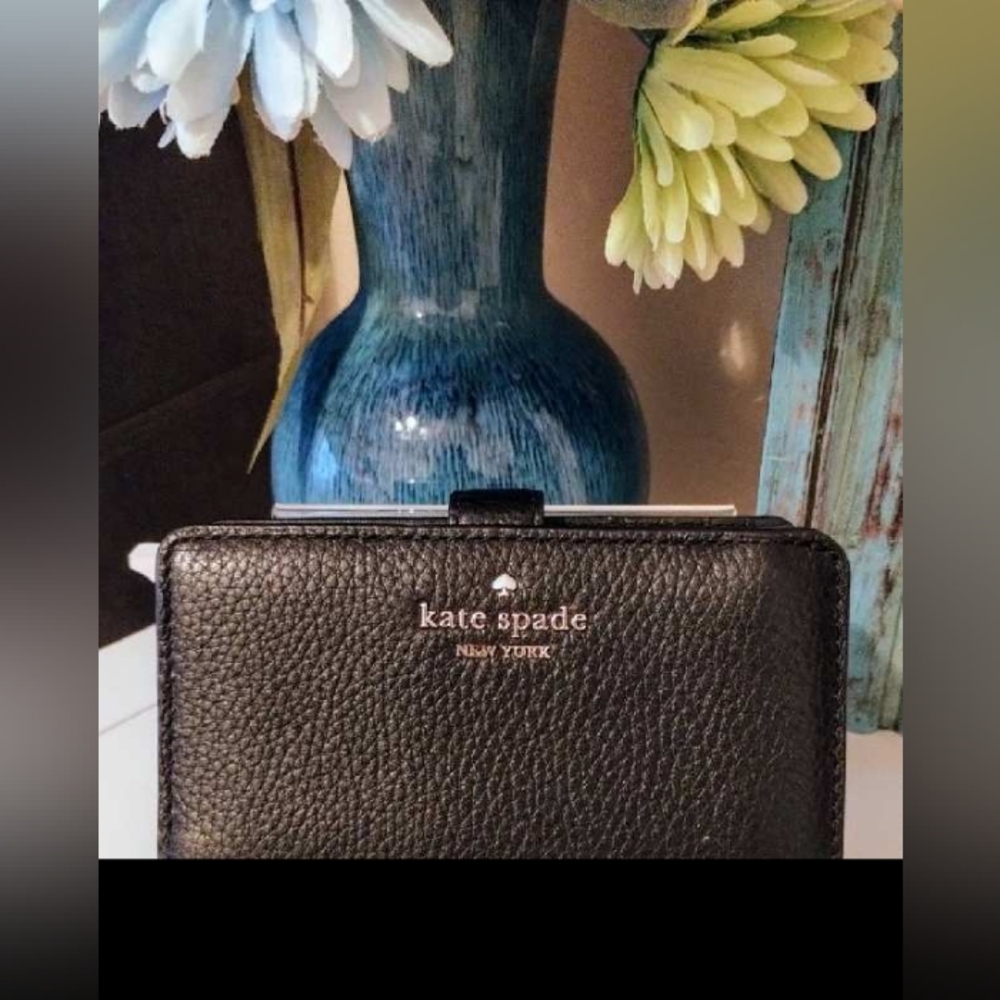 NWOT Kate Spade black leather wallet